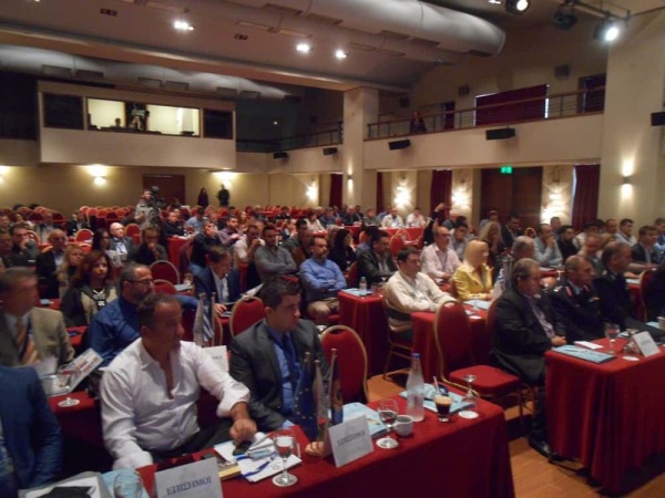 apotefrosi-synedrio-4